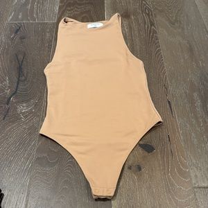 Aritzia Babaton
Contour '90s Bodysuit